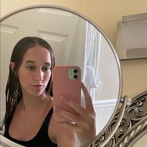 Meet your Posher, Danica